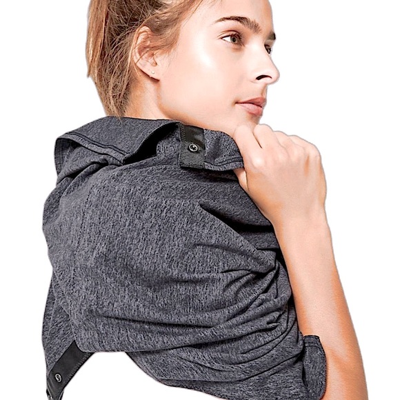 dark grey Lululemon vinyasa scarf | cozy & versatile rulu style - Picture 8 of 11
